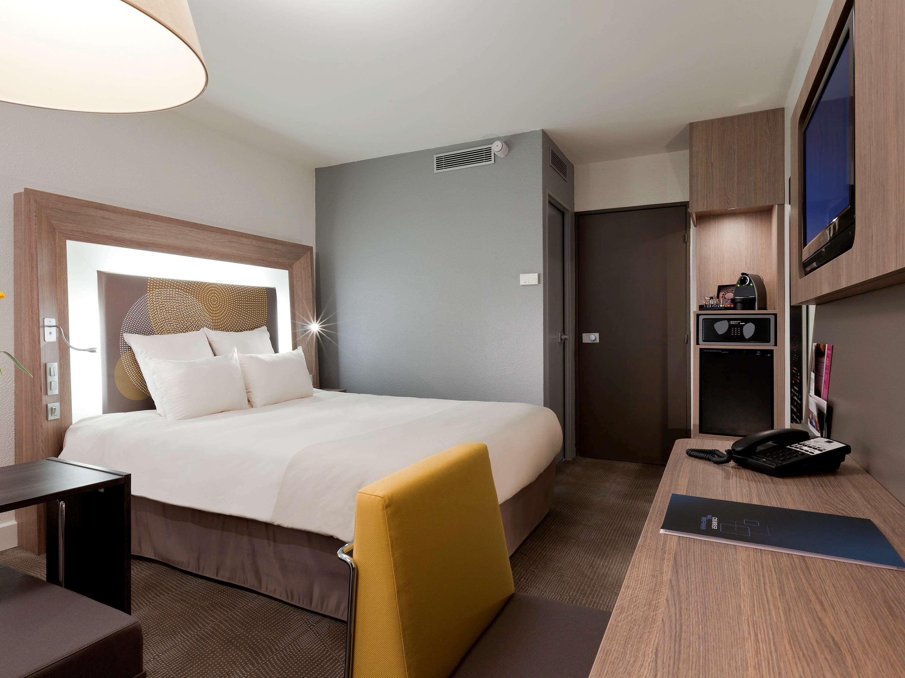 Hotel Novotel Paris La Defense Esplanade 4*