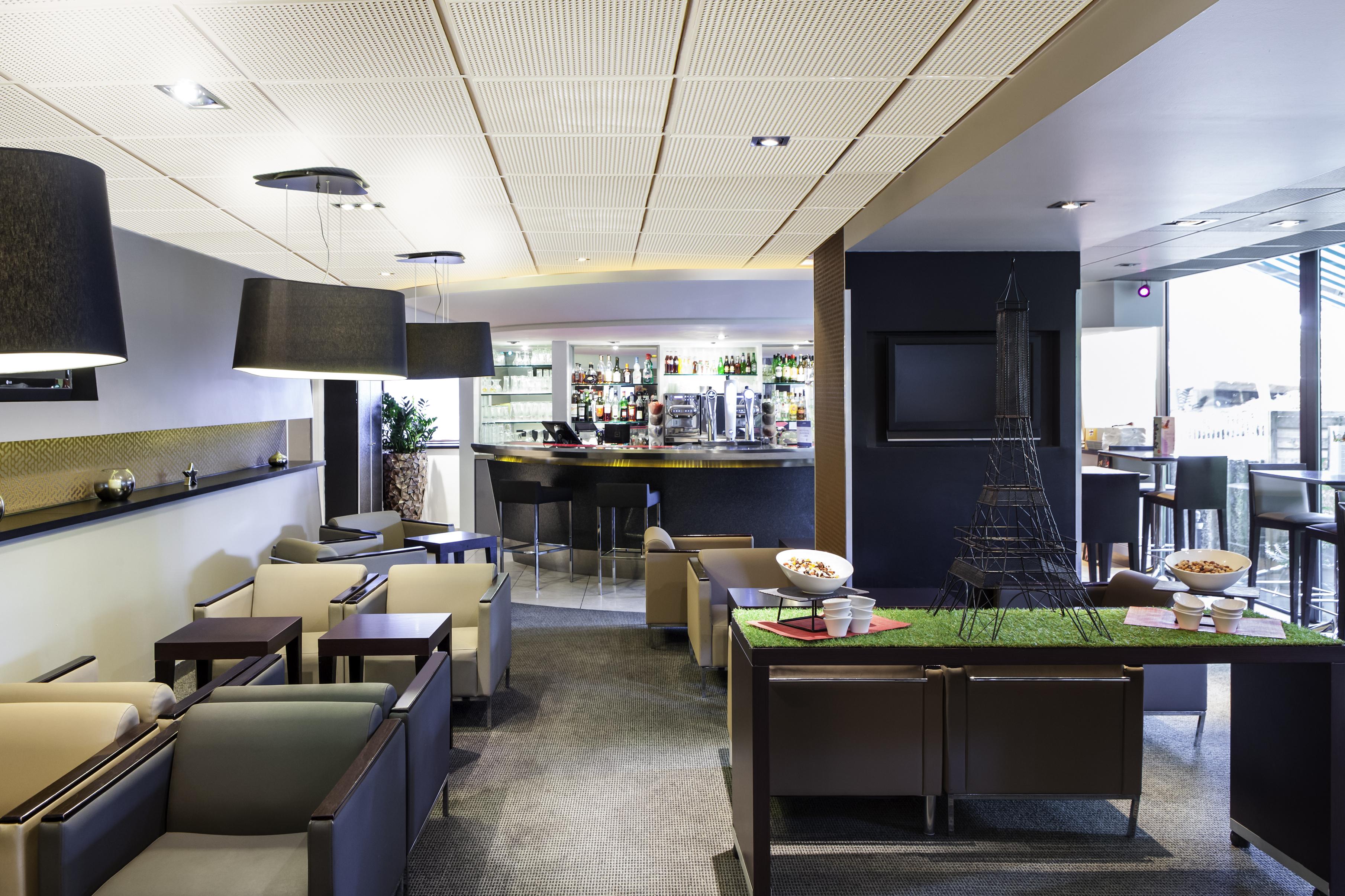 Novotel Paris La Defense Esplanade Hotel