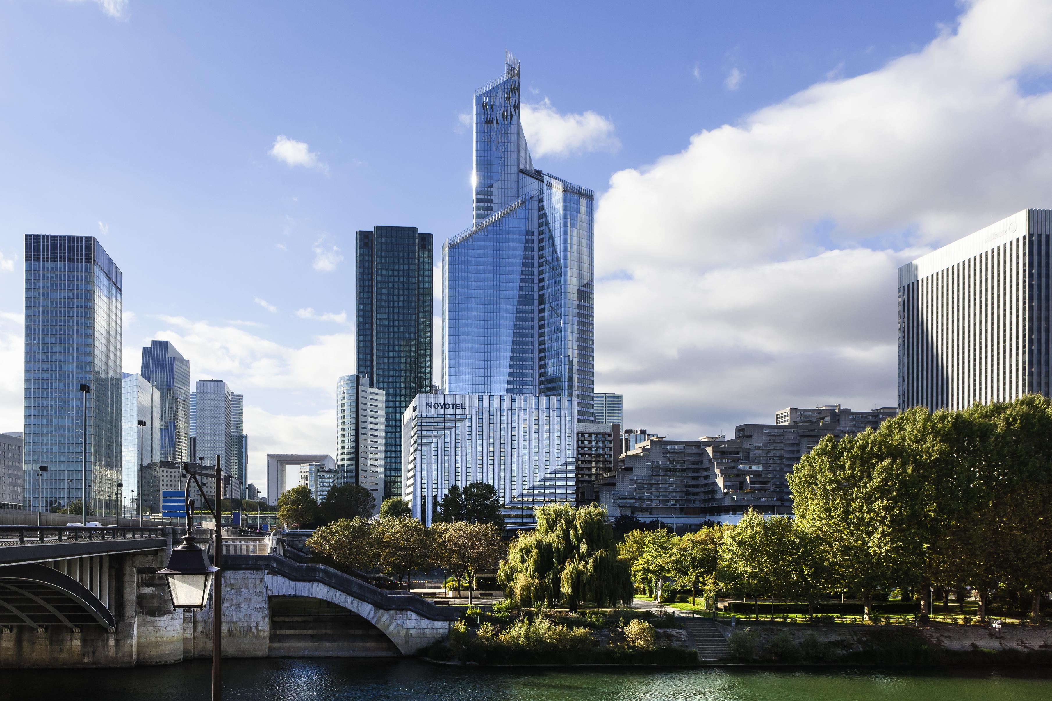Hotel Novotel Paris La Defense Esplanade 4*
