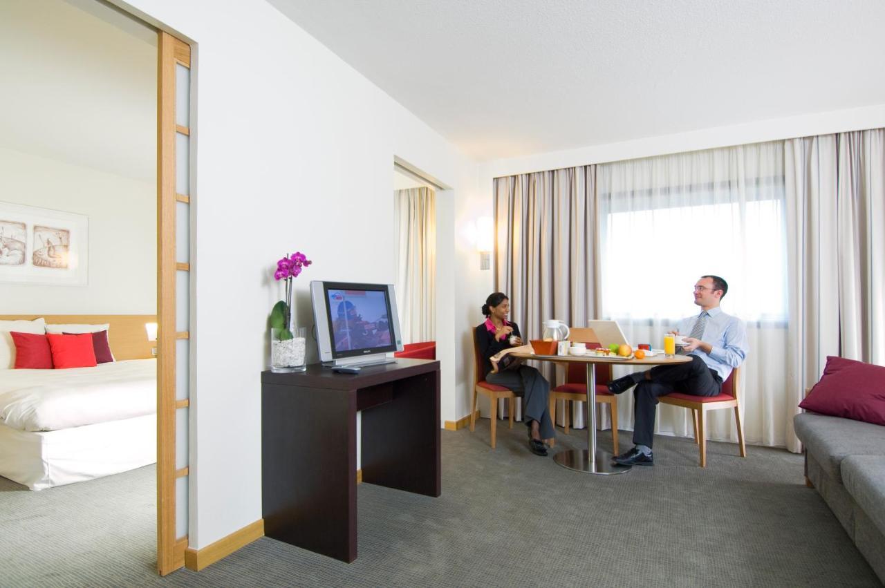 Novotel Paris La Defense Esplanade Hotel
