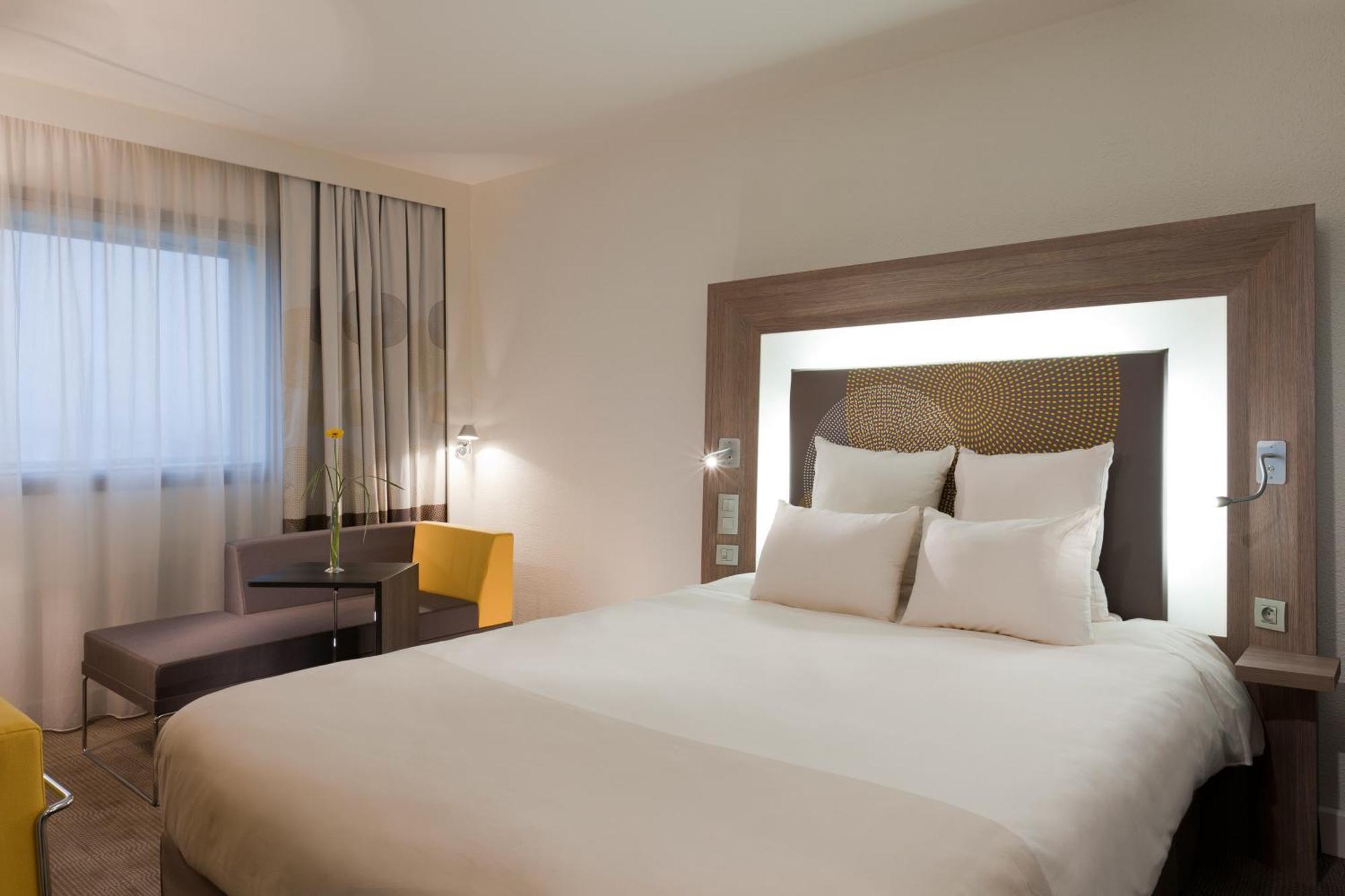Hotel Novotel Paris La Defense Esplanade 4*