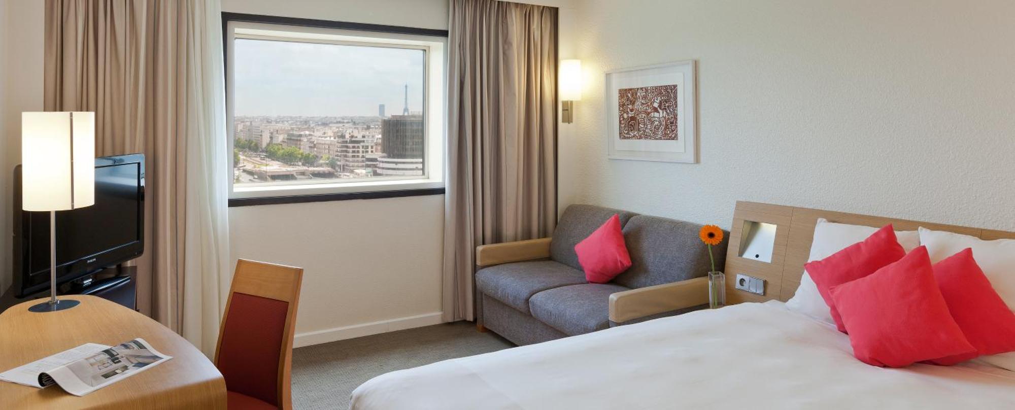 Novotel Paris La Defense Esplanade Hotel