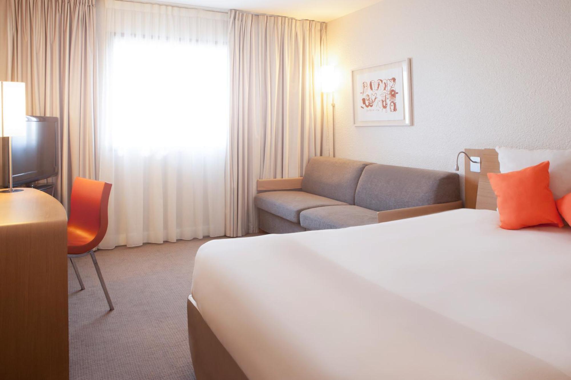 Hotel Novotel Paris La Defense Esplanade 4*