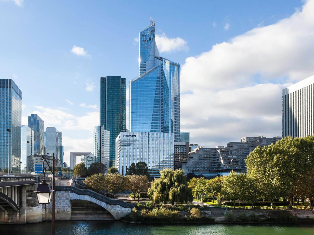Novotel Paris La Defense Esplanade Hotel